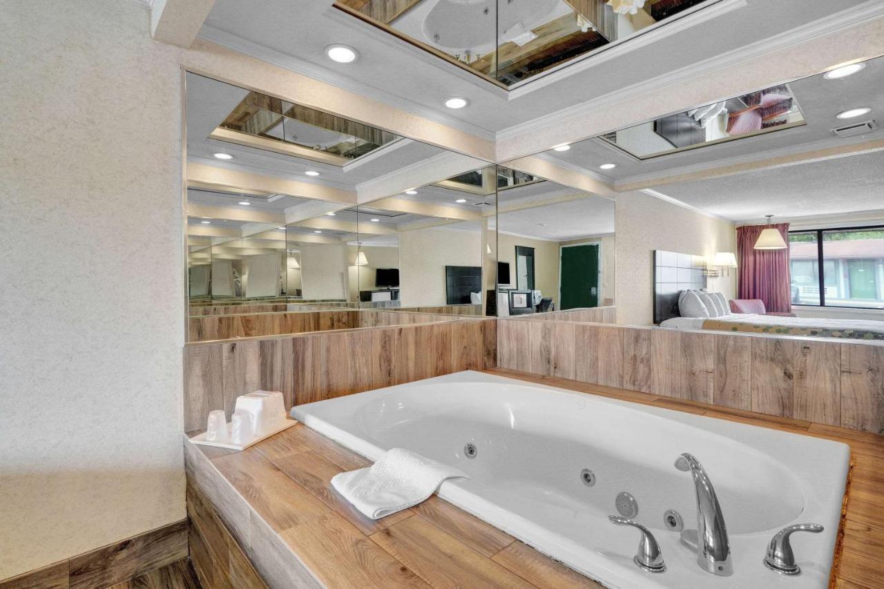 Days-Inn By Wyndham Liverpool-Syracuse Dış mekan fotoğraf